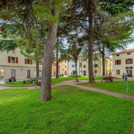 Green Day Novigrad  Екстер'єр фото